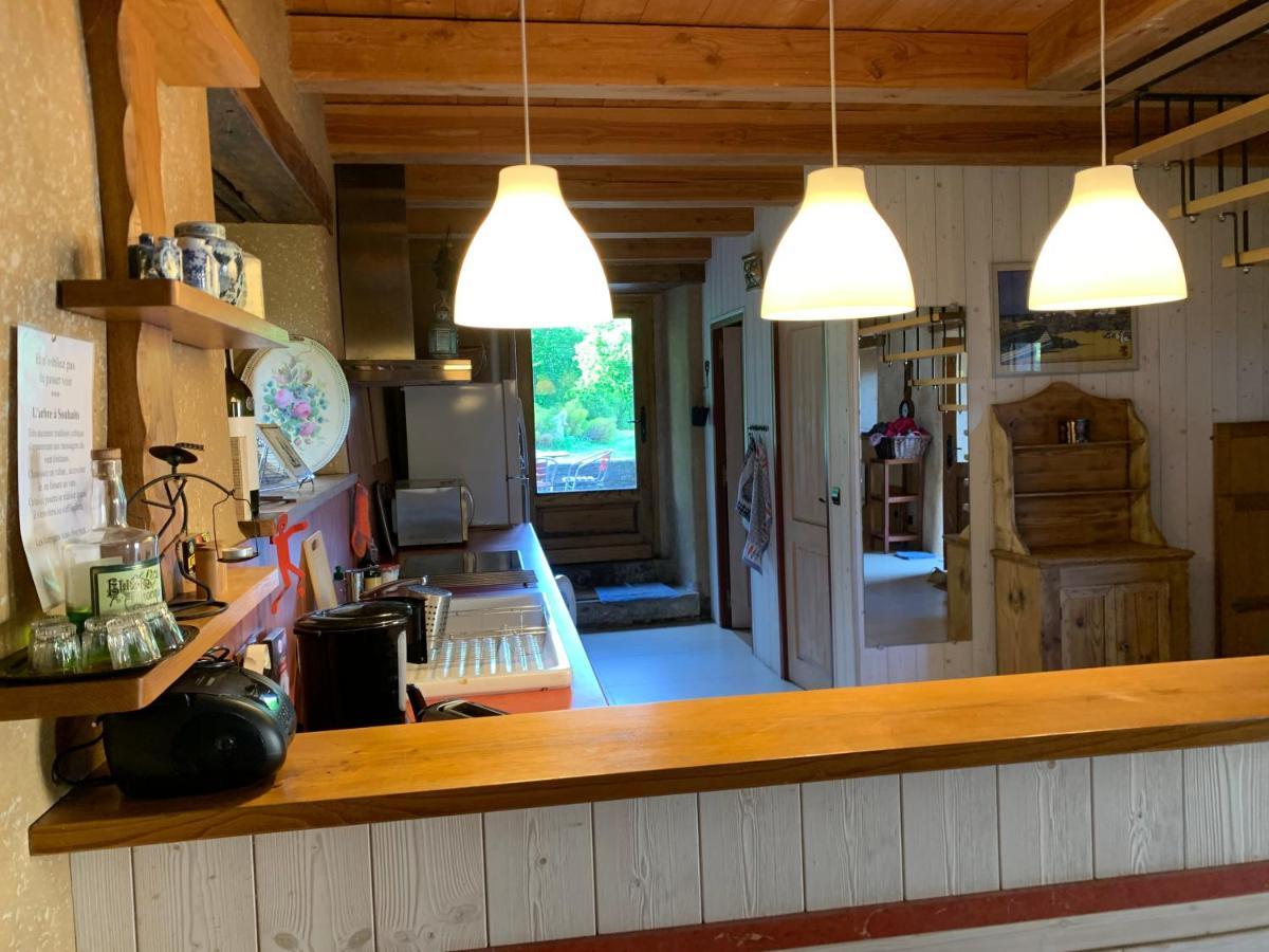 Gite Du Manoir Du Cosquer Pommerit-Jaudy Esterno foto